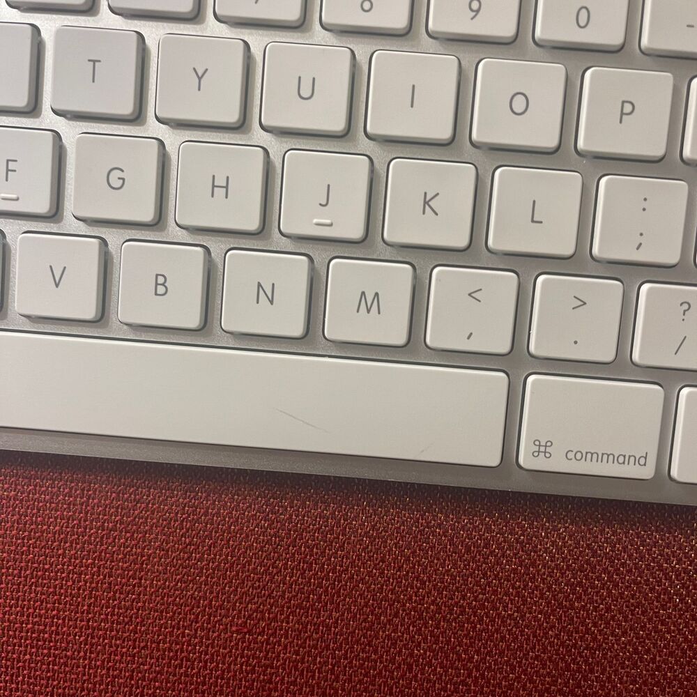 Apple USB Wired Aluminum Model A1243 Keyboard Ultra Thin keypad - Picture 6 of 10